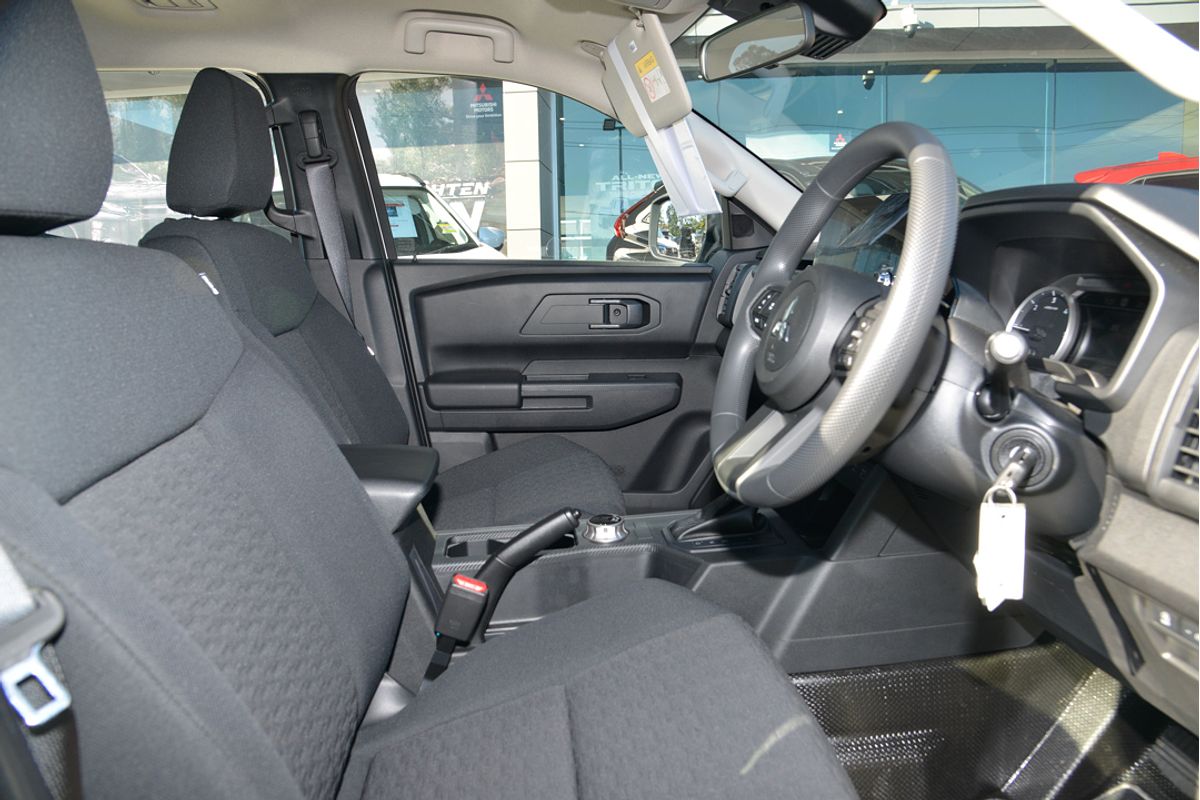 2024 Mitsubishi Triton GLX MV 4X4