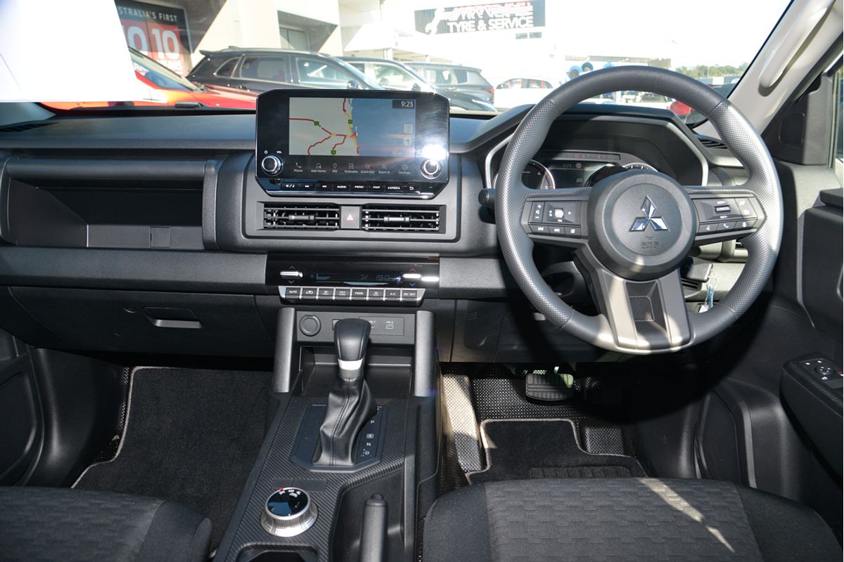 2024 Mitsubishi Triton GLX MV 4X4