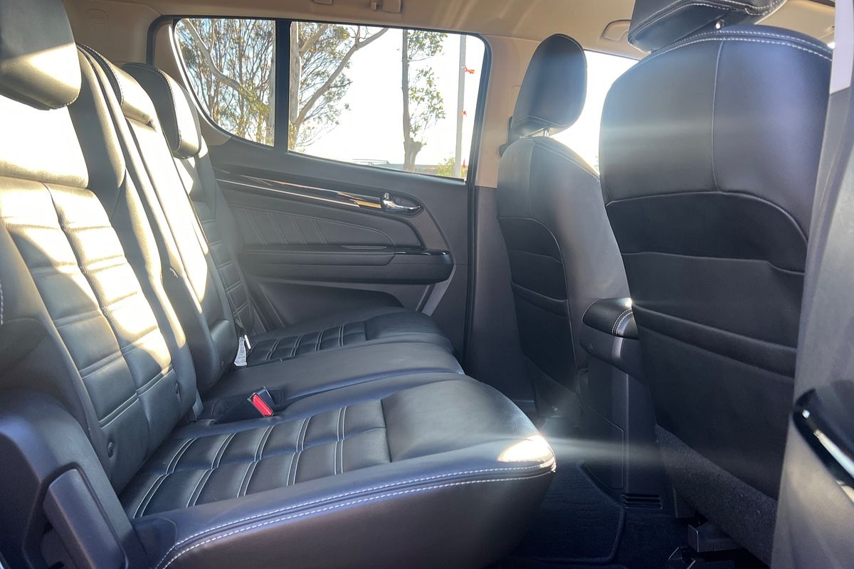 2019 Isuzu MU-X LS-T