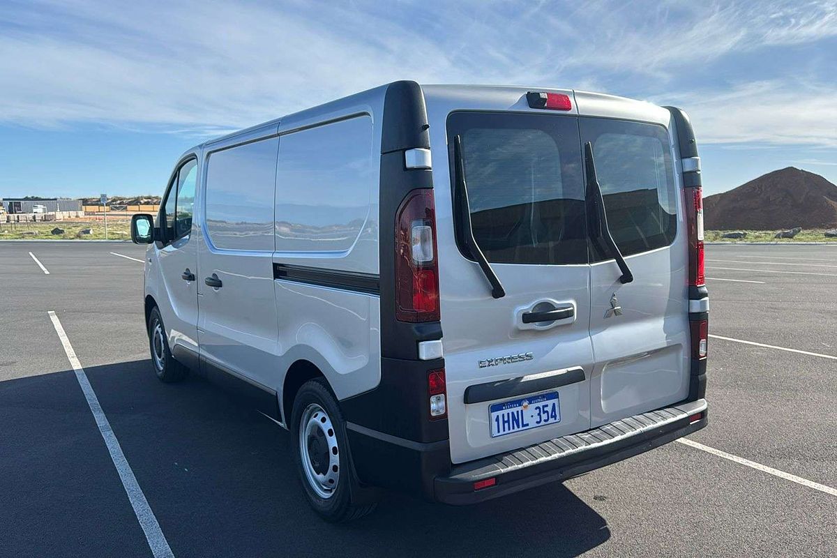 2021 Mitsubishi Express GLX SN SWB