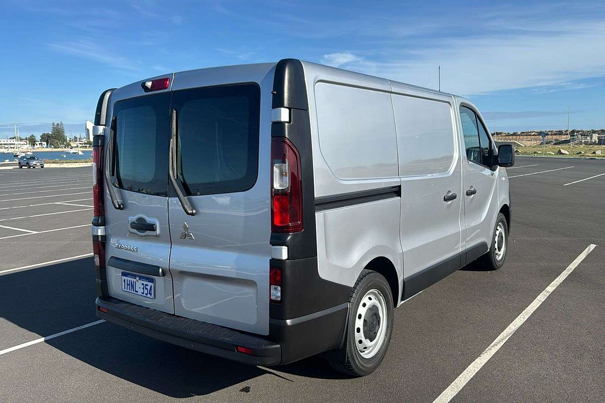 2021 Mitsubishi Express GLX SN SWB