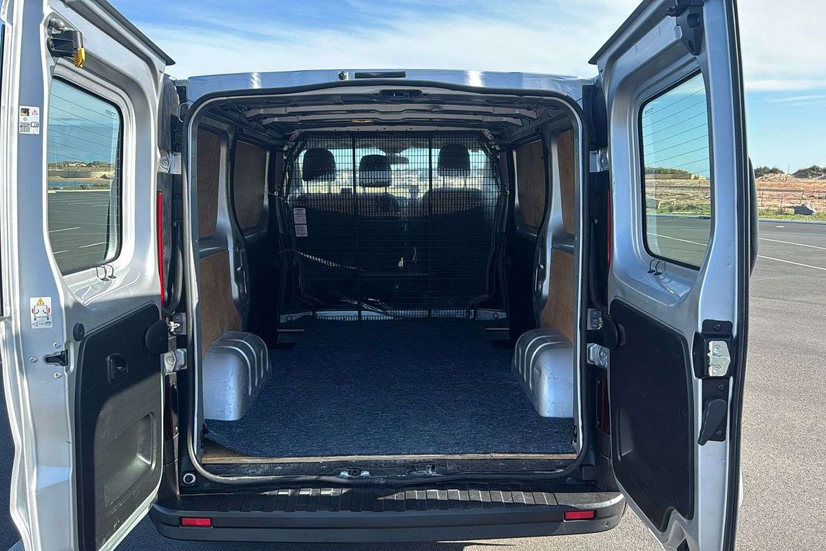 2021 Mitsubishi Express GLX SN SWB