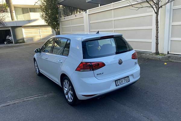 2014 Volkswagen Golf 103TSI Highline 7