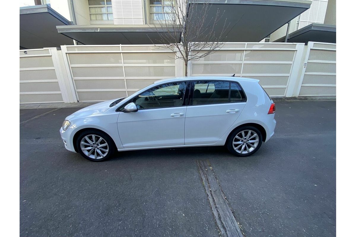 2014 Volkswagen Golf 103TSI Highline 7