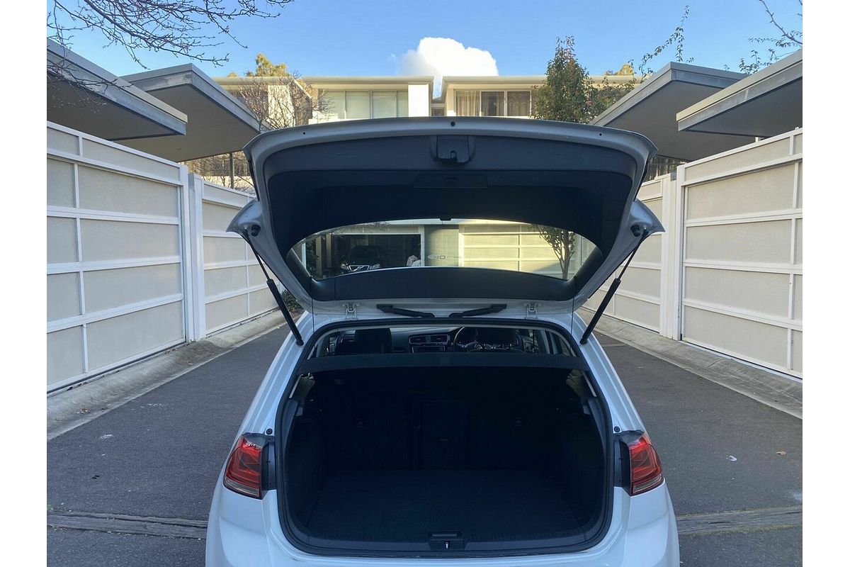 2014 Volkswagen Golf 103TSI Highline 7