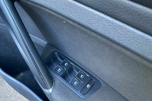 2014 Volkswagen Golf 103TSI Highline 7