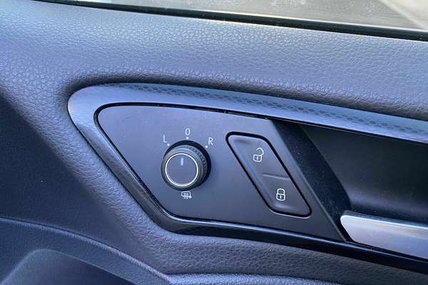 2014 Volkswagen Golf 103TSI Highline 7