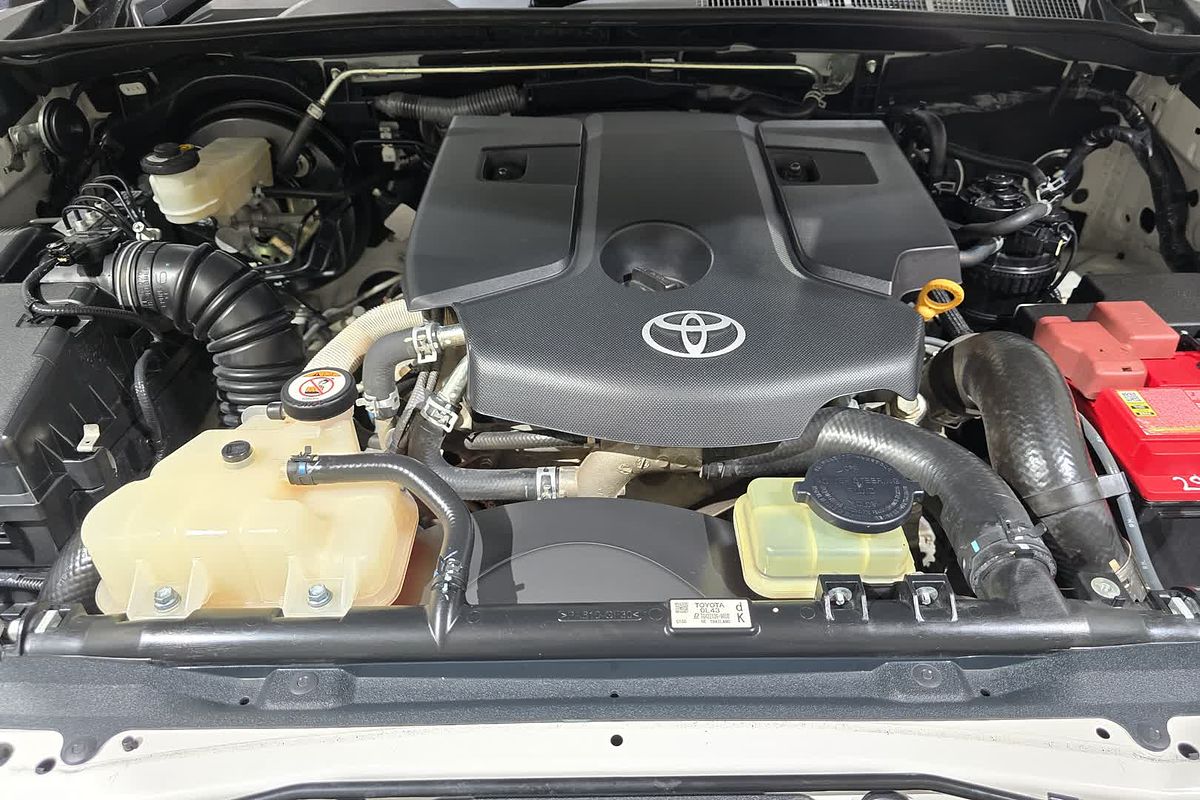 2021 Toyota Hilux SR5 GUN126R 4X4