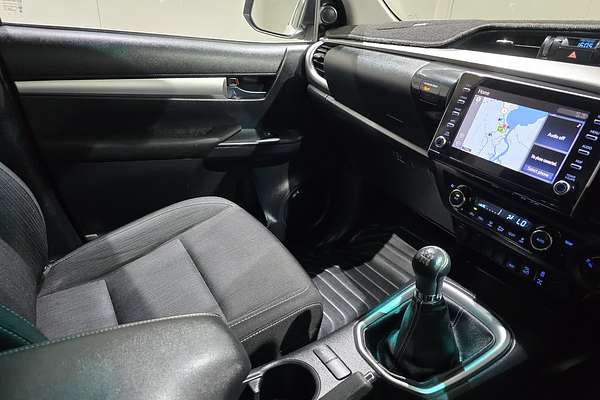 2021 Toyota Hilux SR5 GUN126R 4X4