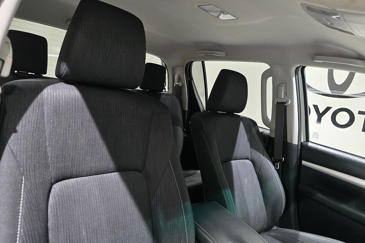 2021 Toyota Hilux SR5 GUN126R 4X4