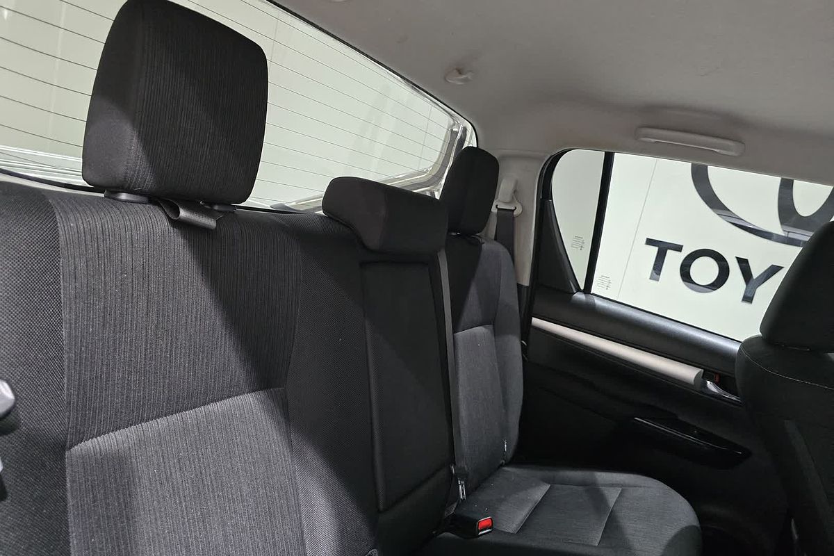 2021 Toyota Hilux SR5 GUN126R 4X4