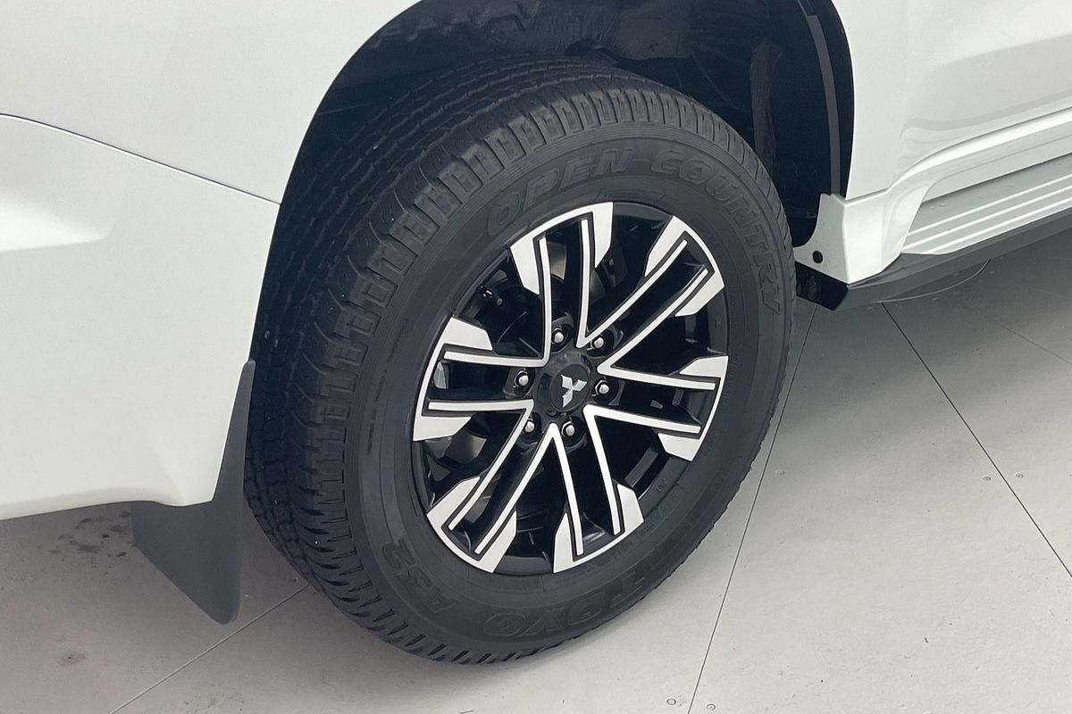2023 Mitsubishi Pajero Sport GLS QF