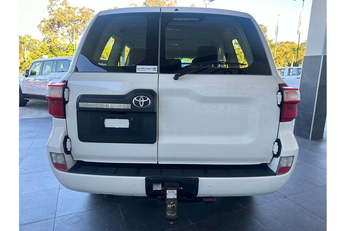 2017 Toyota Landcruiser GX VDJ200R