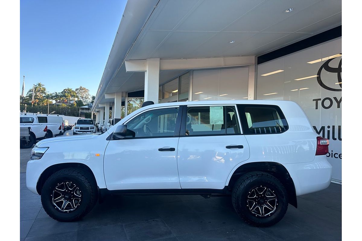 2017 Toyota Landcruiser GX VDJ200R