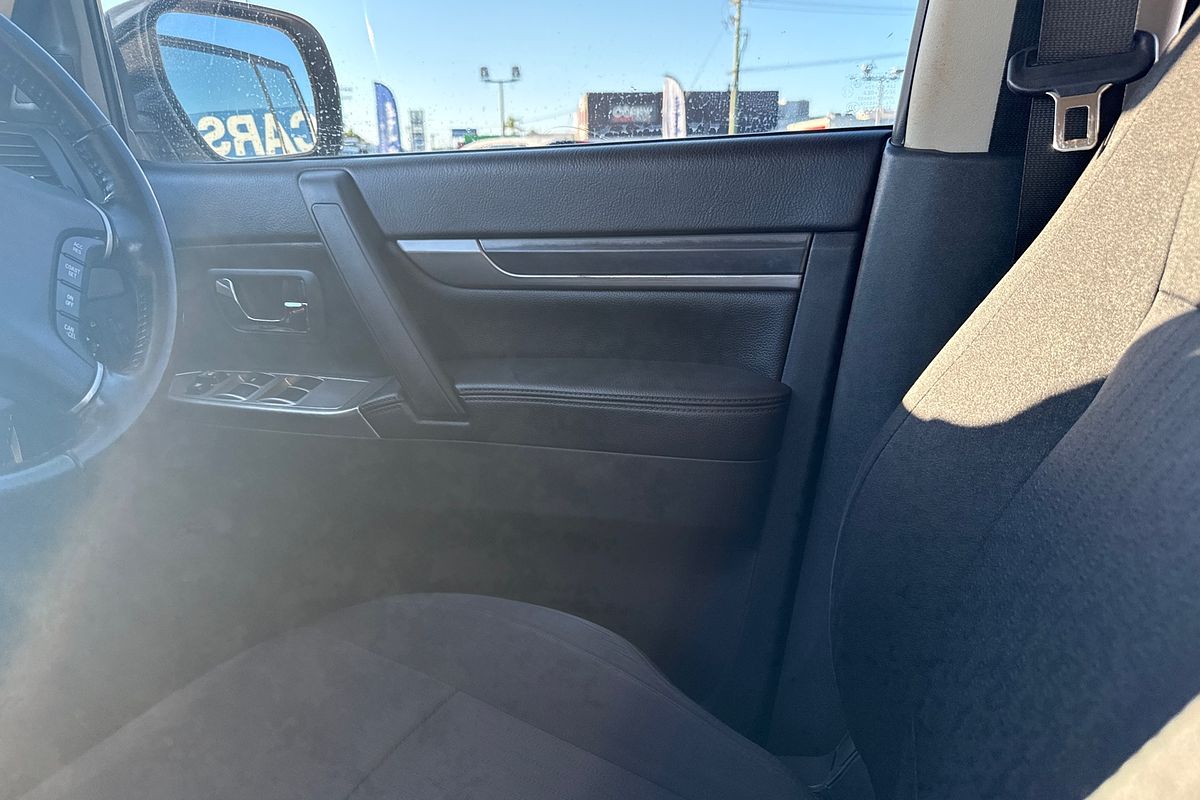 2019 Mitsubishi Pajero GLX NX
