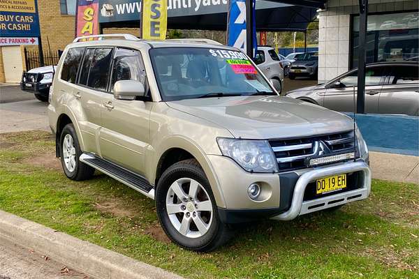 2007 Mitsubishi Pajero VR-X NS