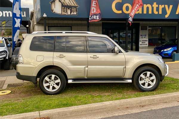 2007 Mitsubishi Pajero VR-X NS