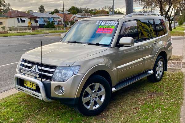 2007 Mitsubishi Pajero VR-X NS
