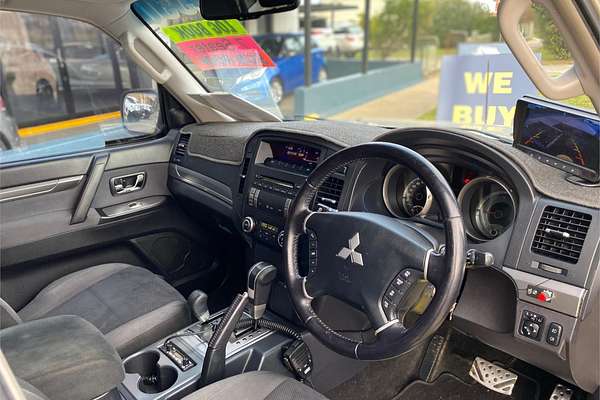 2007 Mitsubishi Pajero VR-X NS