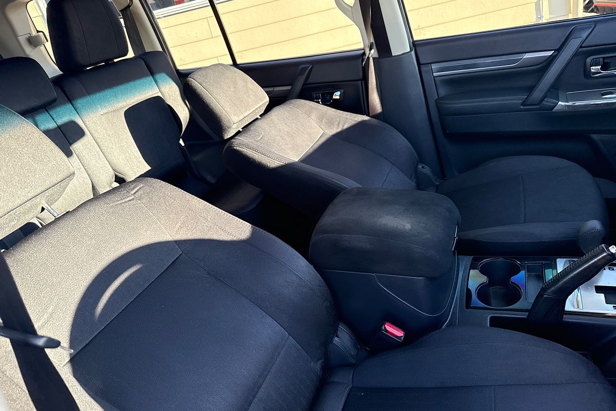 2019 Mitsubishi Pajero GLX NX