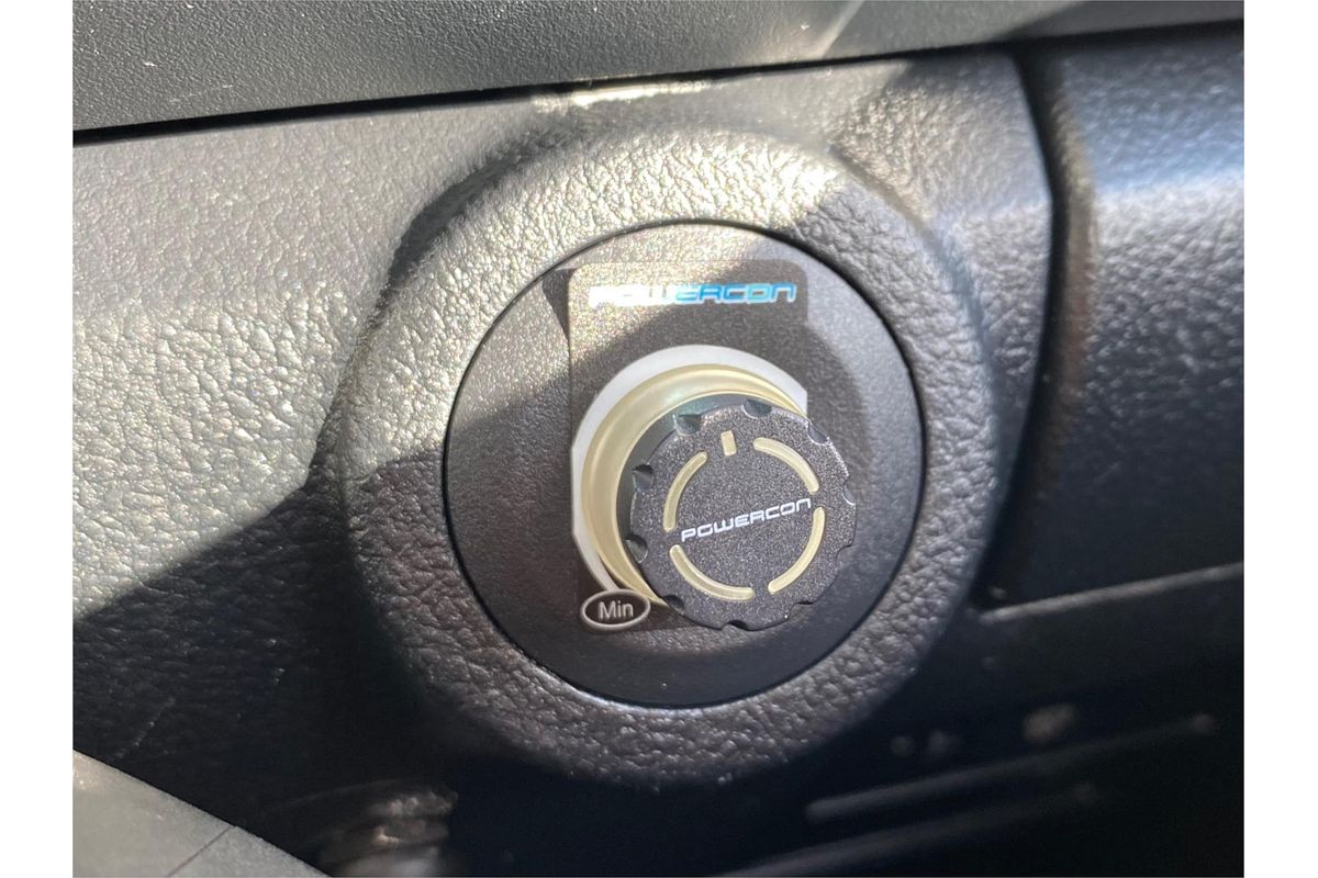 2019 Toyota Hilux SR GUN126R