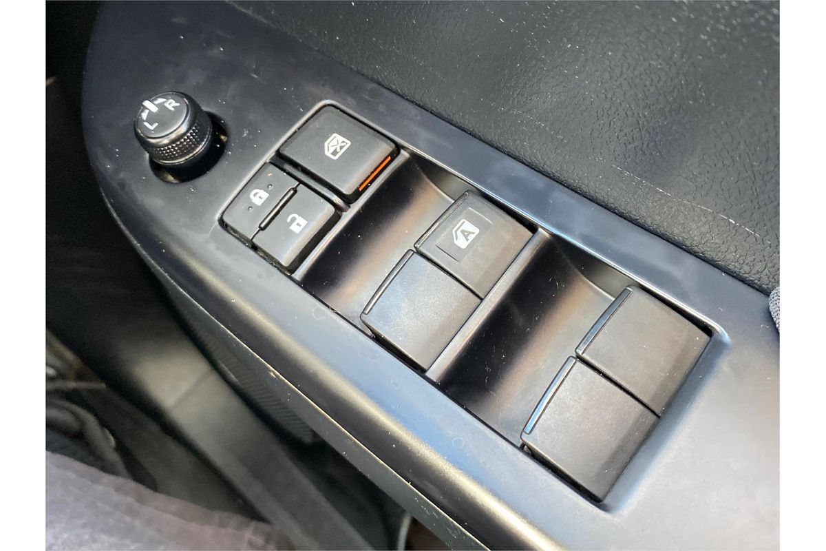 2019 Toyota Hilux SR GUN126R