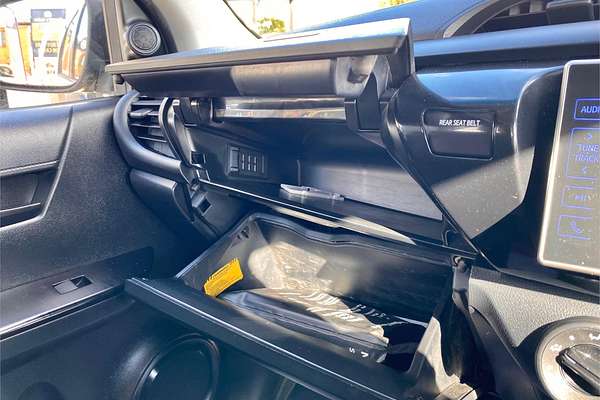 2019 Toyota Hilux SR GUN126R