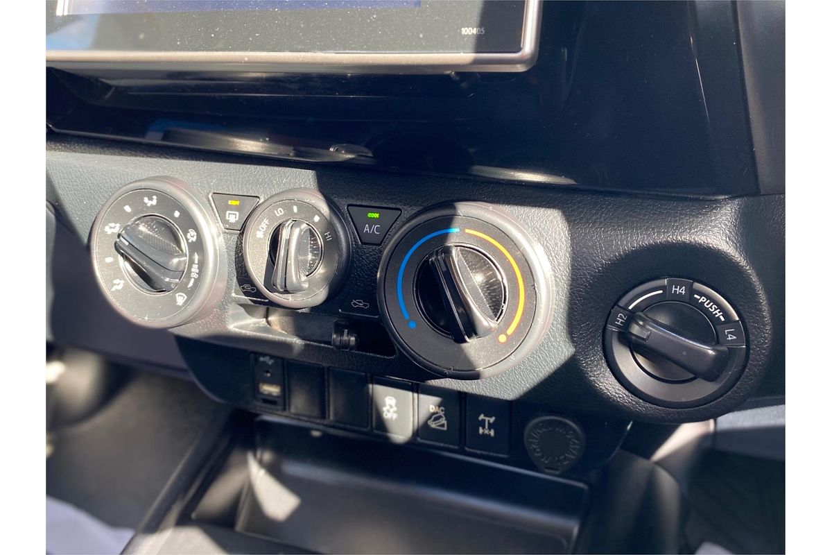 2019 Toyota Hilux SR GUN126R
