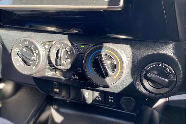 2019 Toyota Hilux SR GUN126R