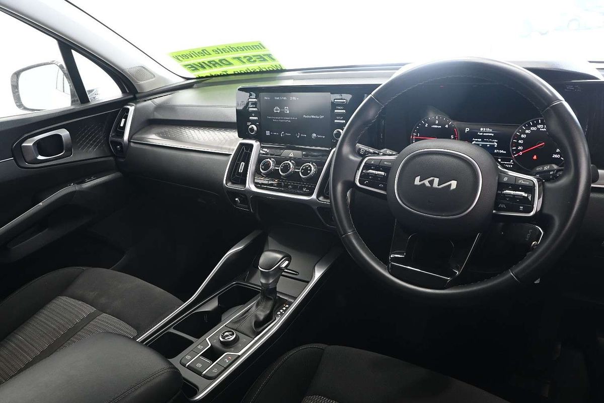 2023 Kia Sorento S MQ4