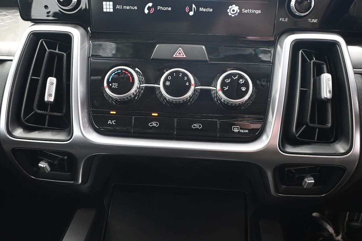2023 Kia Sorento S MQ4