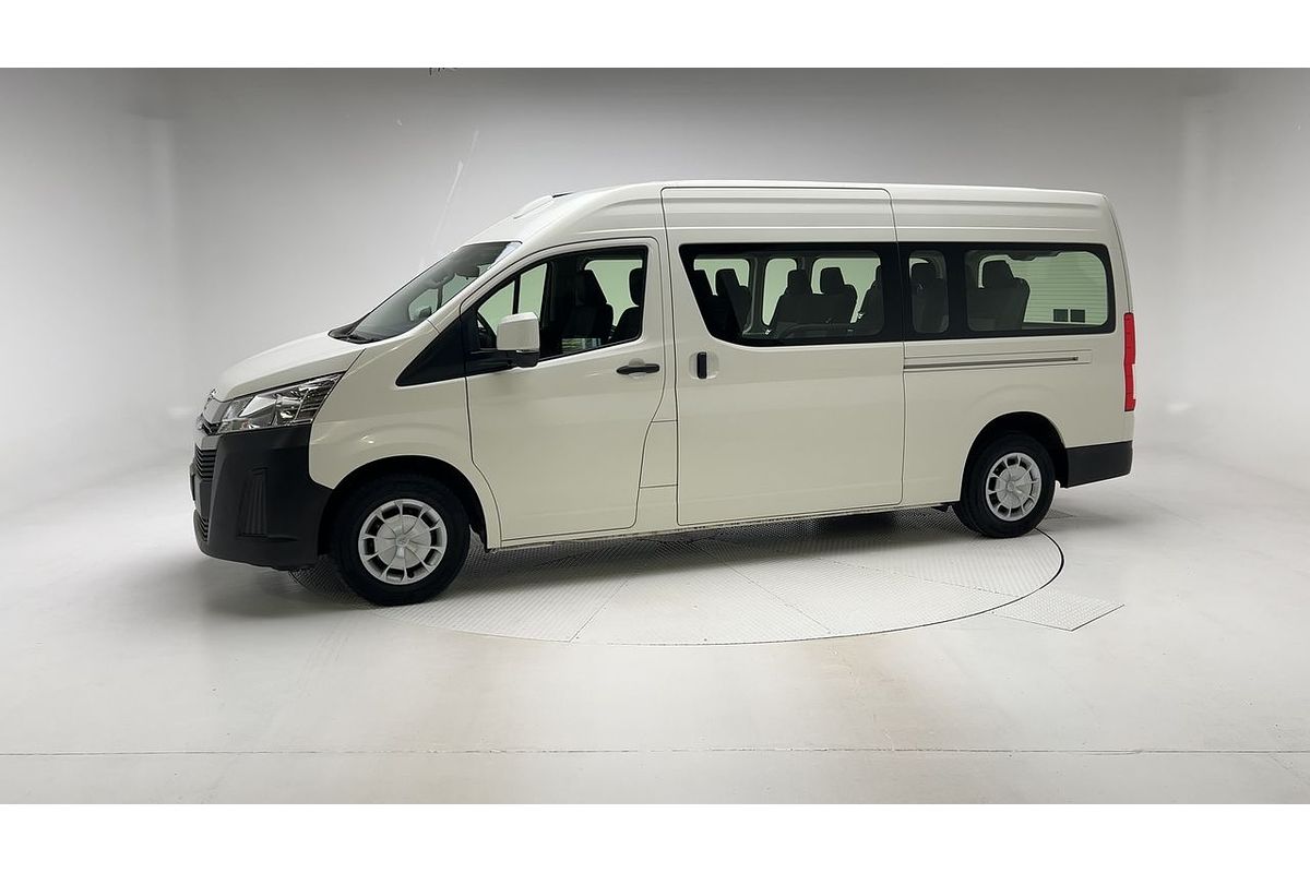 2022 Toyota Hiace Commuter GDH322R