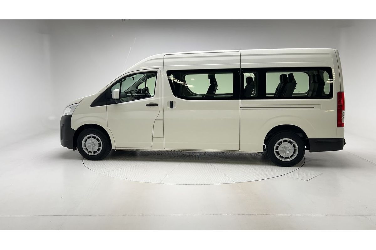 2022 Toyota Hiace Commuter GDH322R