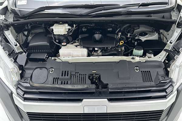 2022 Toyota Hiace Commuter GDH322R