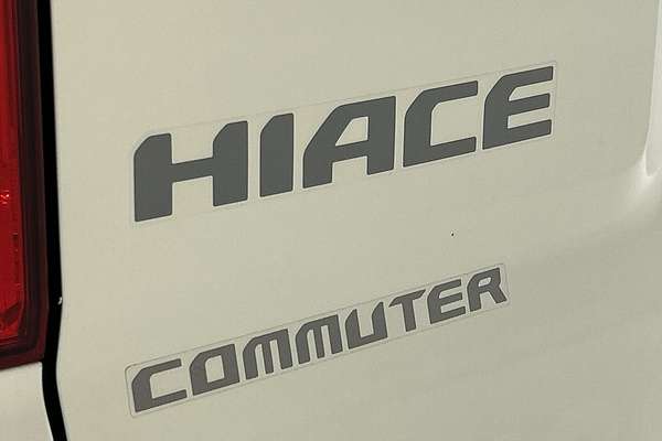 2022 Toyota Hiace Commuter GDH322R