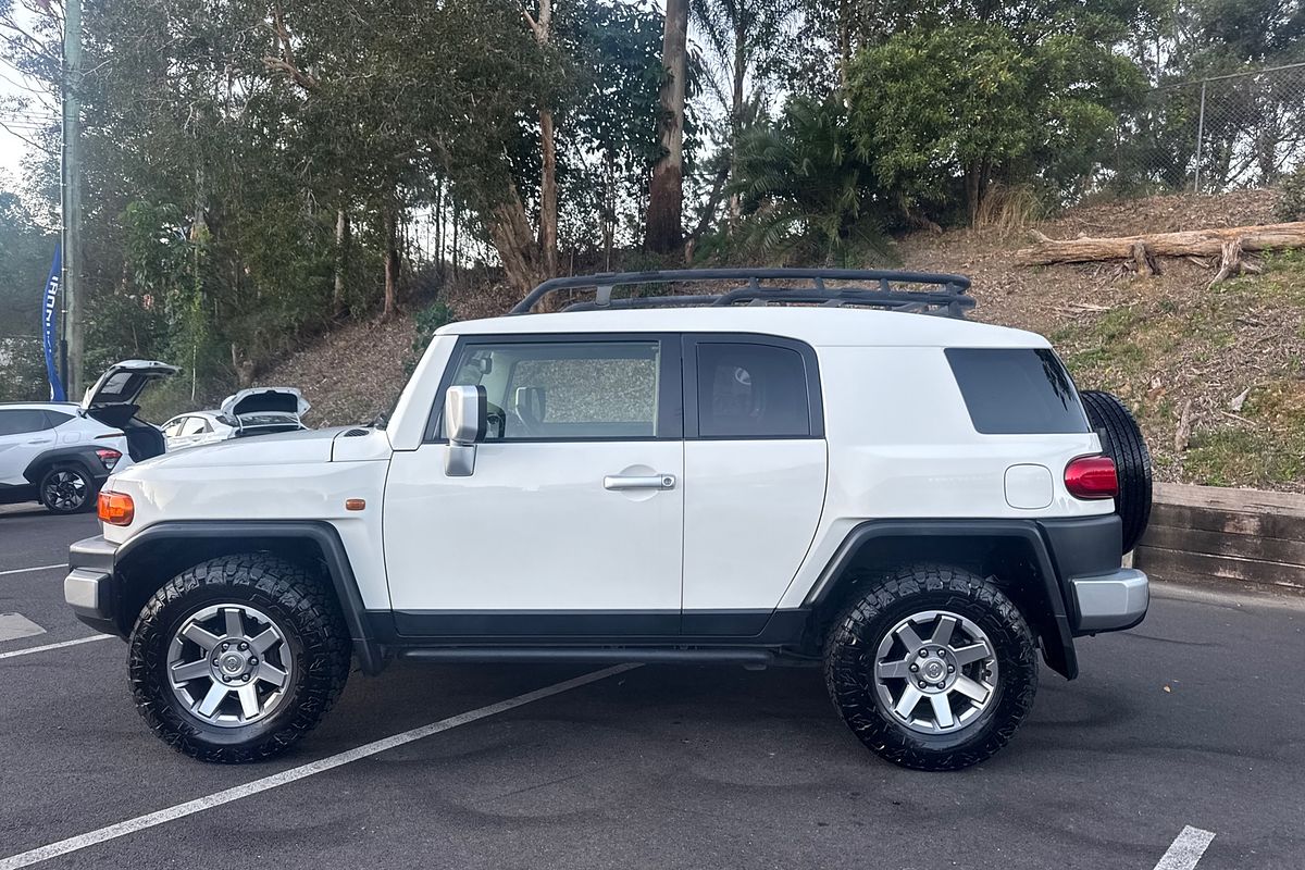 2014 Toyota FJ Cruiser GSJ15R
