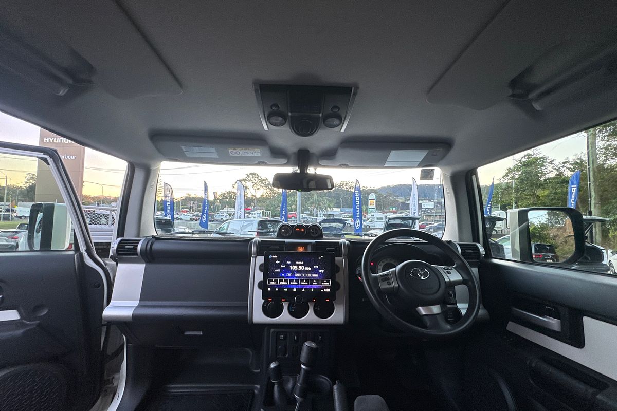2014 Toyota FJ Cruiser GSJ15R