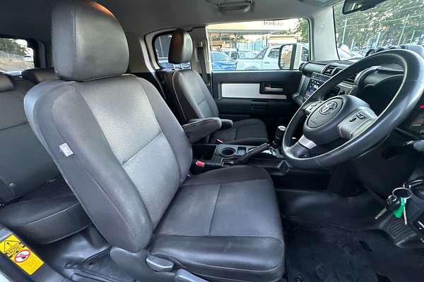 2014 Toyota FJ Cruiser GSJ15R