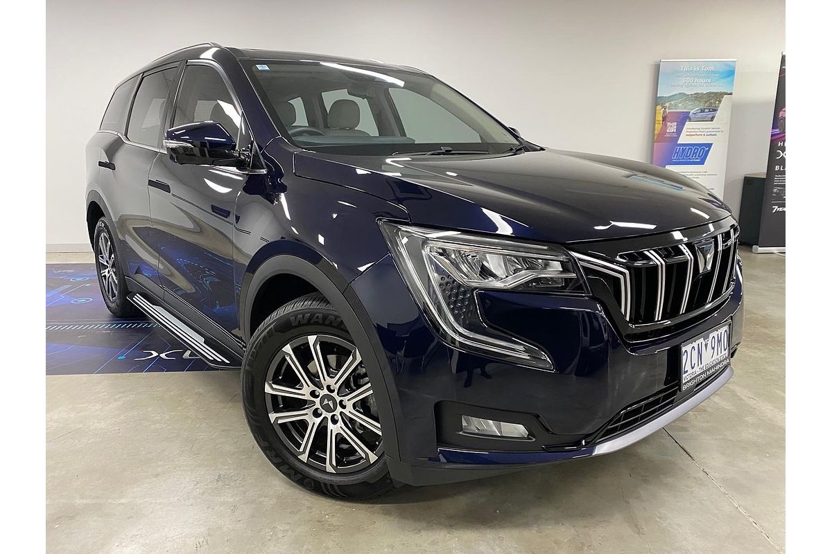 2023 Mahindra XUV700 AX7L