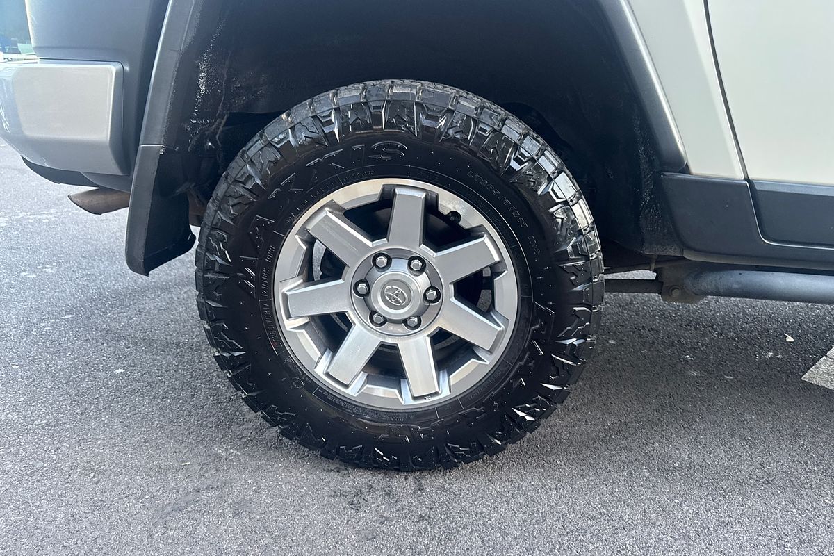 2014 Toyota FJ Cruiser GSJ15R