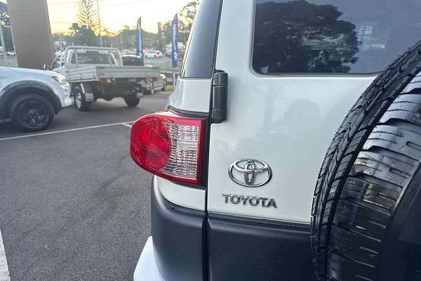 2014 Toyota FJ Cruiser GSJ15R