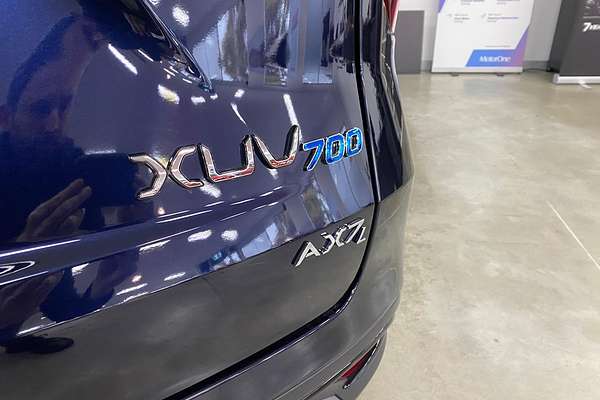 2023 Mahindra XUV700 AX7L