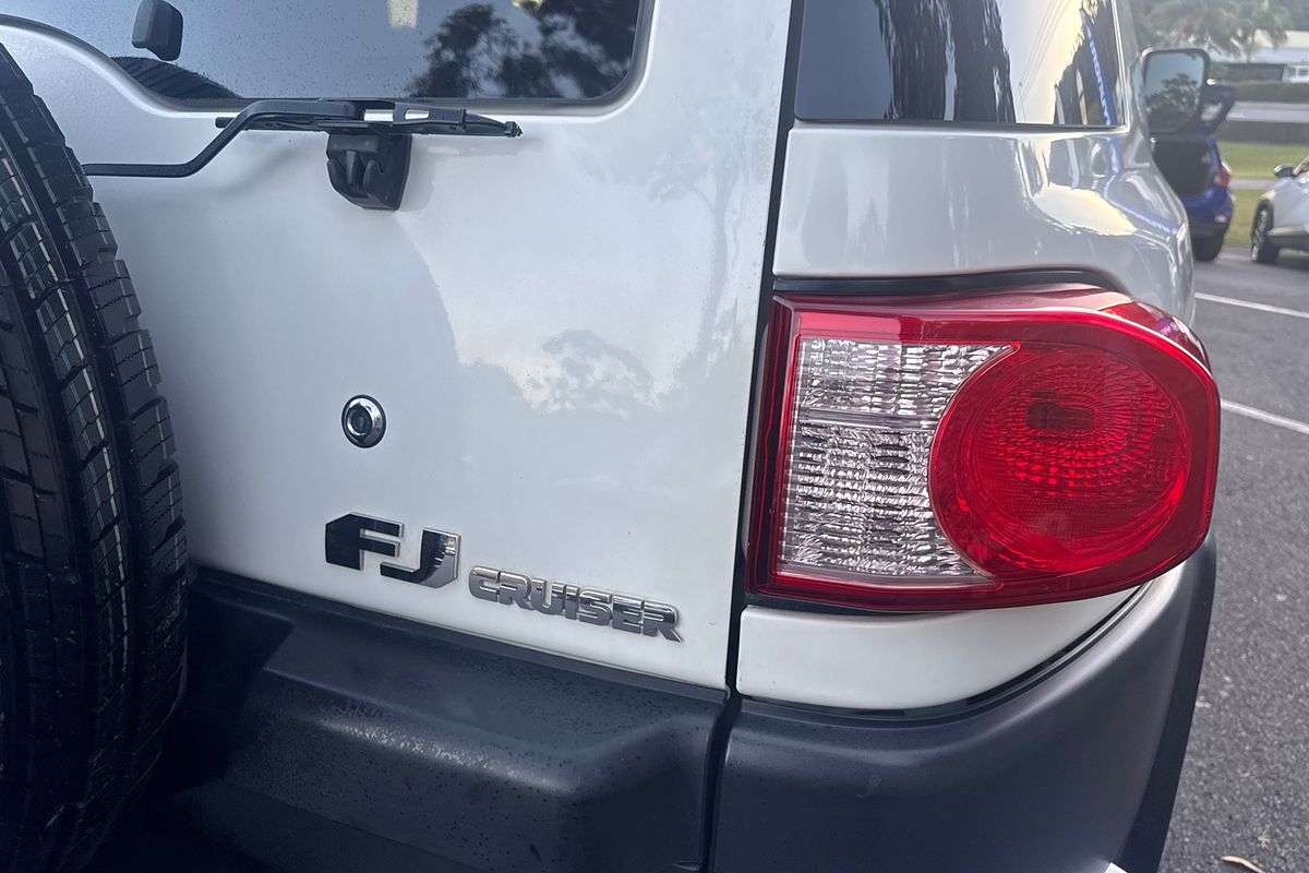 2014 Toyota FJ Cruiser GSJ15R