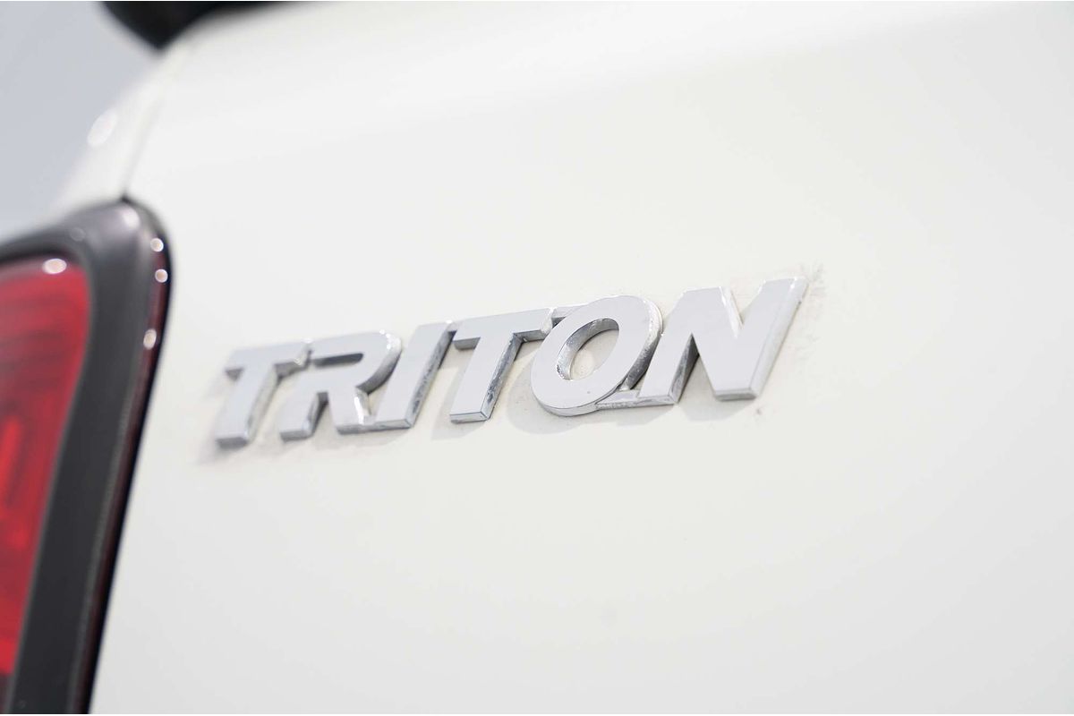 2019 Mitsubishi Triton GLX MR 4X4