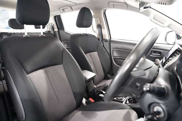 2019 Mitsubishi Triton GLX MR 4X4