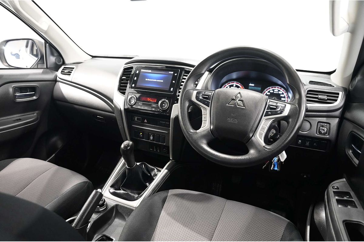 2019 Mitsubishi Triton GLX MR 4X4