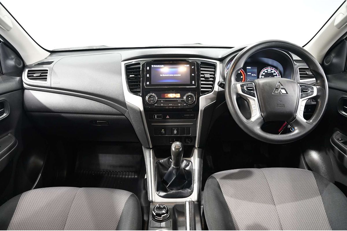 2019 Mitsubishi Triton GLX MR 4X4