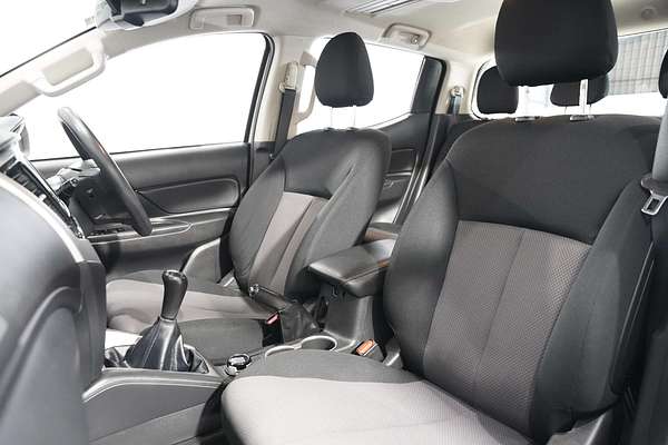 2019 Mitsubishi Triton GLX MR 4X4