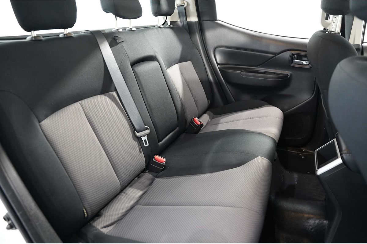 2019 Mitsubishi Triton GLX MR 4X4
