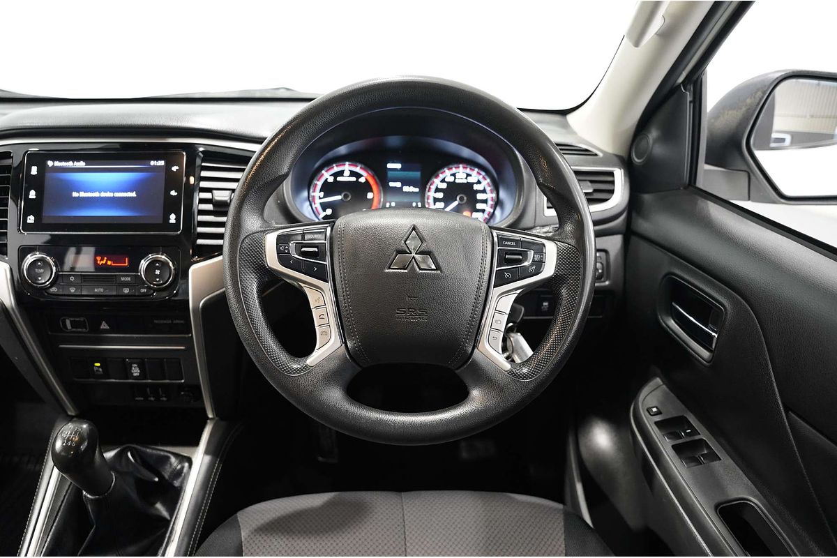 2019 Mitsubishi Triton GLX MR 4X4